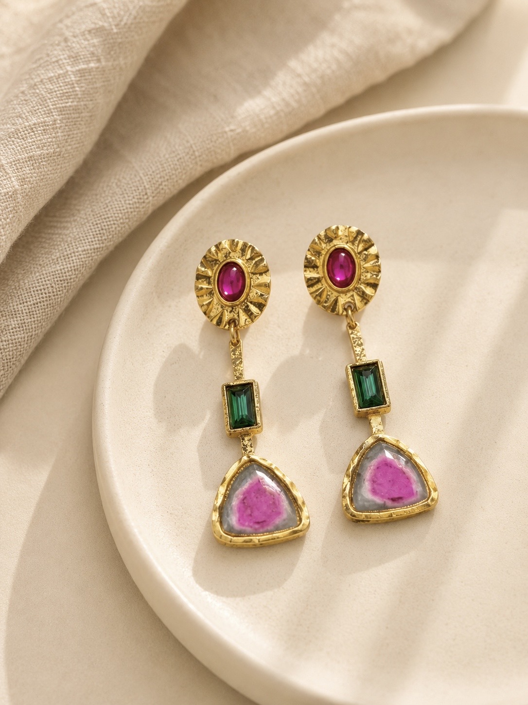 Vintage Rubellite Crystal Earrings – Gold Art Deco Statement – Bild 3